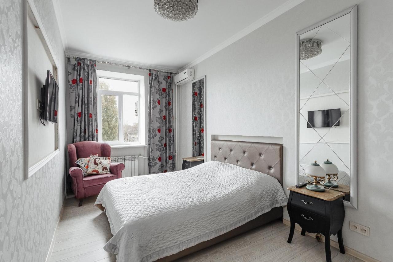 New 2 Bedrooms On Deribasovskay Str Одесса Экстерьер фото